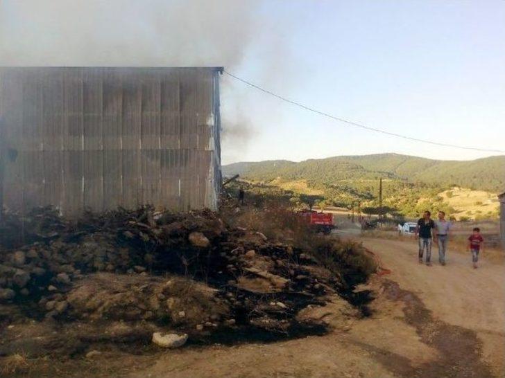 Balıkesir’de Saman Deposu Sabah Kadar Yandı G4