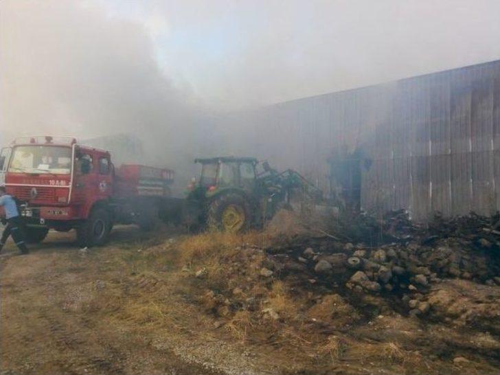 Balıkesir’de Saman Deposu Sabah Kadar Yandı G5