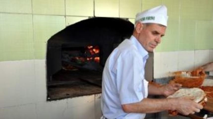 Fırıncılar Sıcaklardan Bunalıyor