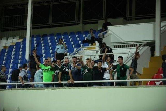 Denizlispor'da Taraftar Kavgası Tedirginlik Yarattı