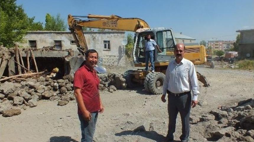 Malazgirt&rsquo;te Yol &Ccedil;alışması