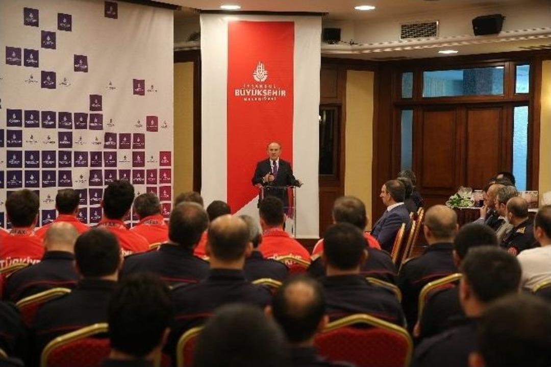 Başkan Topbaş, Şampiyon İtfaiyecileri &Ouml;d&uuml;llendirdi