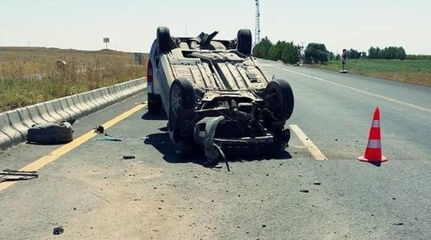 Adilcevaz&rsquo;Da Otomobil Takla Attı: 3 Yaralı