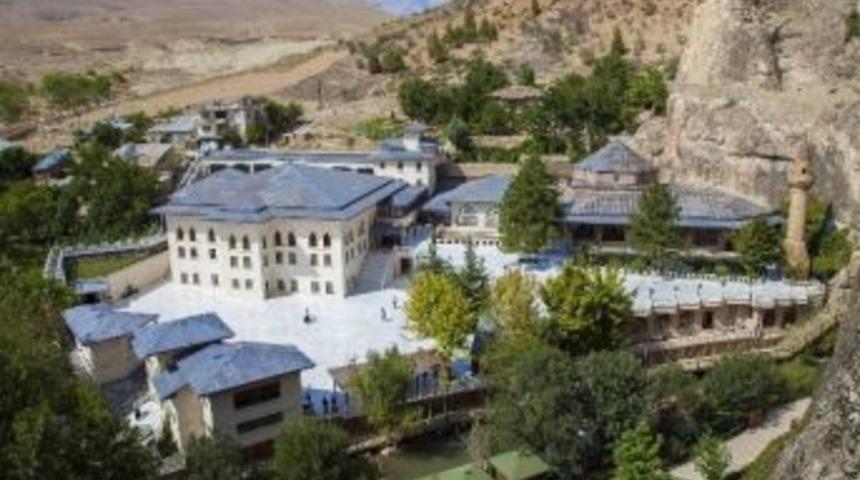 25. Somuncu Baba Ve Hul&ucirc;si Efendi Anma Merasimi Darende&rsquo;de Yapılacak