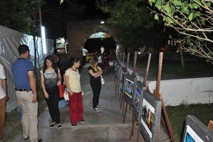 Katliamlara Fotoğraf Sergisiyle Tepki G2