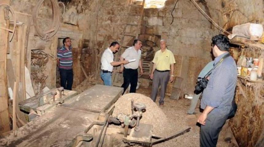 Satılığa &Ccedil;ıkarılan S&uuml;ryani Kilisesinde Bakanlık Inceleme Yaptı