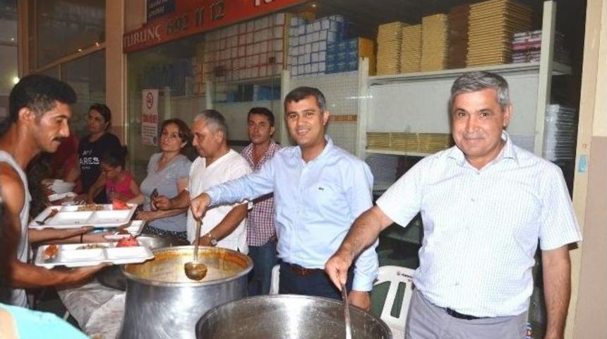 Chp&rsquo;li &Uuml;st&uuml;ndağ&rsquo;dan İftar &Ccedil;adırına Ziyaret