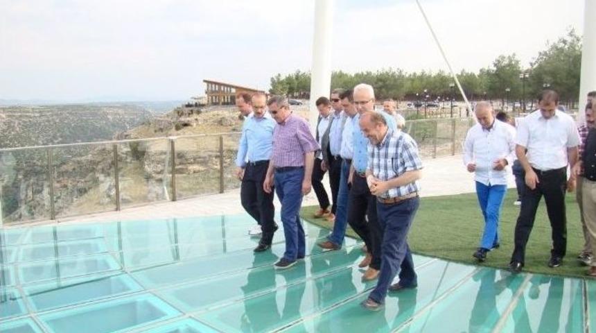 Vali Şerif Yılmaz: Cam Terası, Turizme &Ouml;nemli Katkılar Sağlayacak