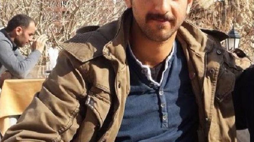 Devrilen Iş Makinesinin Altında Kalan Operat&ouml;r &Ouml;ld&uuml;