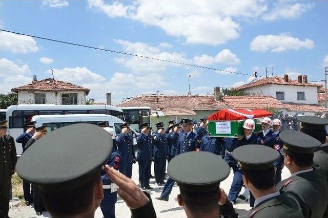 Türkiye Harp Malulü Gaziler, Şehitler Dul Ve Yetimleri Derneği Eskişehir Şube Eski Başkanı Özkan Askeri Törenle Uğurlandı