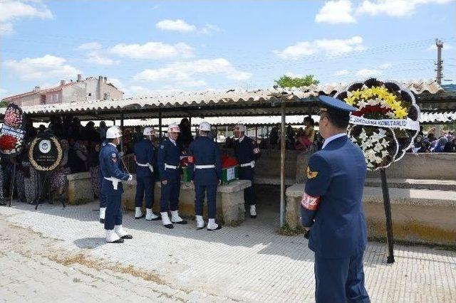 Türkiye Harp Malulü Gaziler, Şehitler Dul Ve Yetimleri Derneği Eskişehir Şube Eski Başkanı Özkan Askeri Törenle Uğurlandı