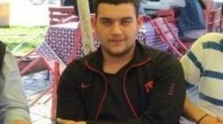 Gen&ccedil; Yaşta Kalbine Yenildi