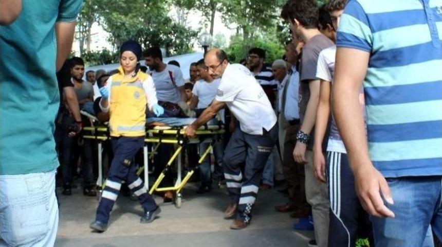 Adıyaman&rsquo;da Bı&ccedil;aklı Kavga: 1 Yaralı