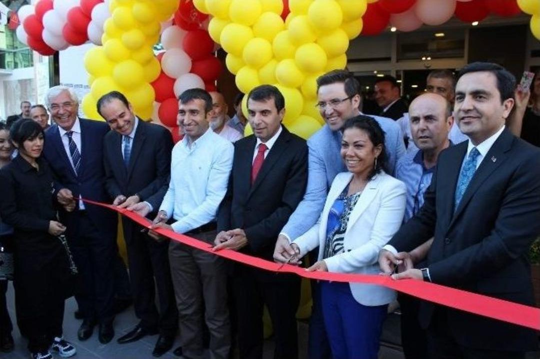 Mcdonald&rsquo;s T&uuml;rkiye&rsquo;de 262&rsquo;nci, Kırşehir&rsquo;de İlk Şubesini A&ccedil;tı