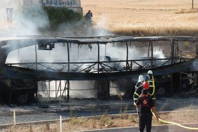 Yolcu Otobüsünde Yangın