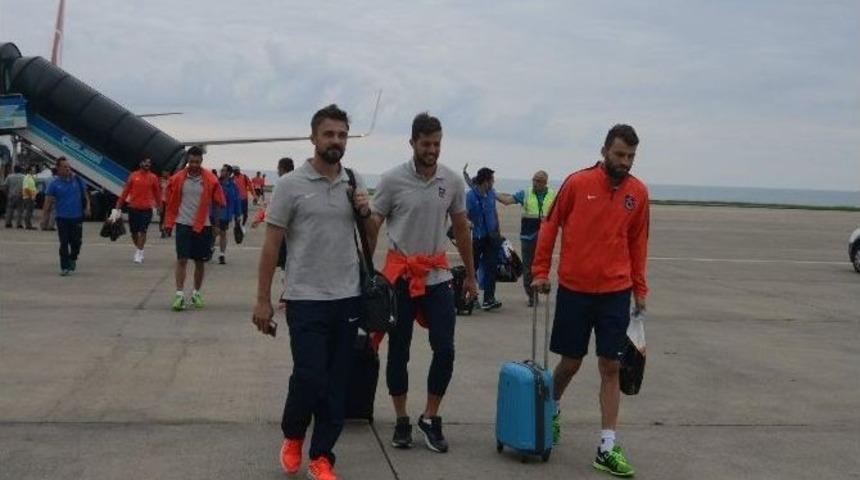 Trabzonspor Kafilesi Trabzon&rsquo;a Geldi