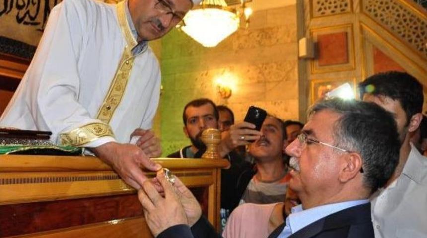 Tbmm Başkanı Yılmaz Sivas'ta Binlerce Kişiyle Oru&ccedil; A&ccedil;tı (2)