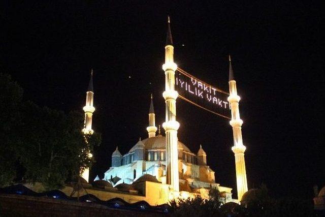 Kadir Gecesi’nde Selimiye Camii Doldu Taştı