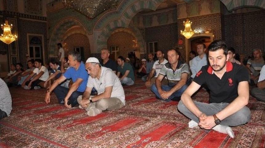 Giresun&rsquo;da Kadir Gecesi Coşkusu