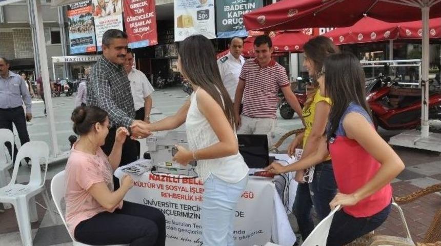 Başkan Alıcık, Tercih Stantlarını Ziyaret Etti