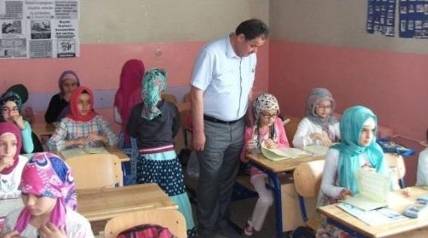 M&uuml;ft&uuml; Emen Hafız Yetiştirme Kurslarına Ziyaret Etti