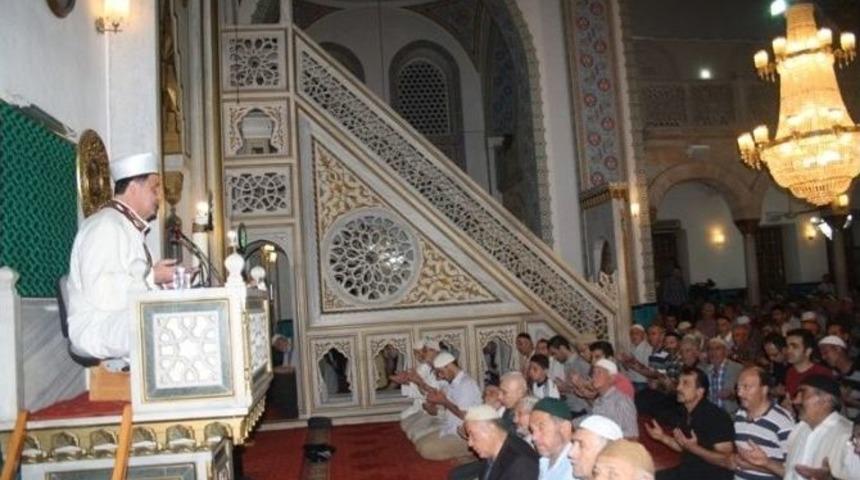 Kadir Gecesinde Camiler Doldu Taştı