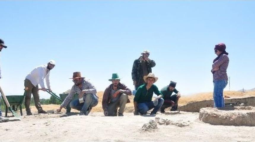 Karah&uuml;y&uuml;k&rsquo;&uuml;n Tarihi G&uuml;n Y&uuml;z&uuml;ne &Ccedil;ıkıyor