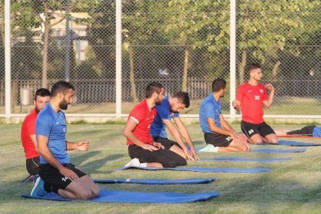 Kocaeli Birlikspor Hazırlıklarını Sürdürüyor