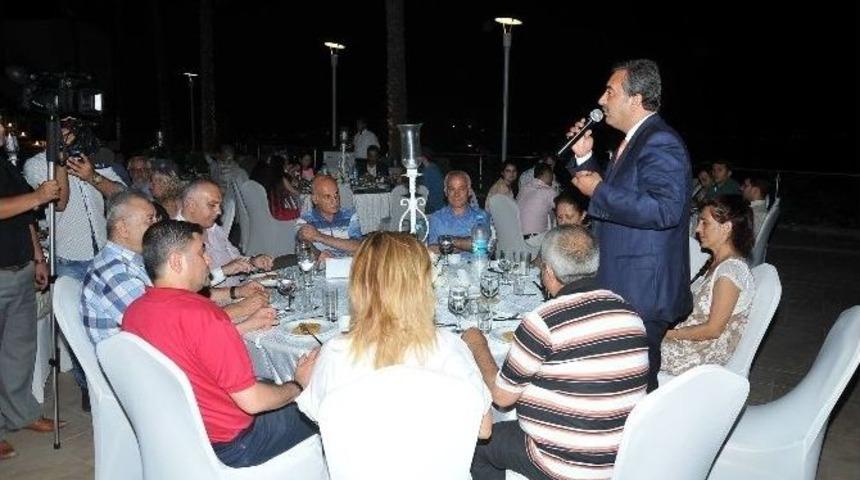 &Ccedil;etin, Jurassıc Park&rsquo;ı Anlattı