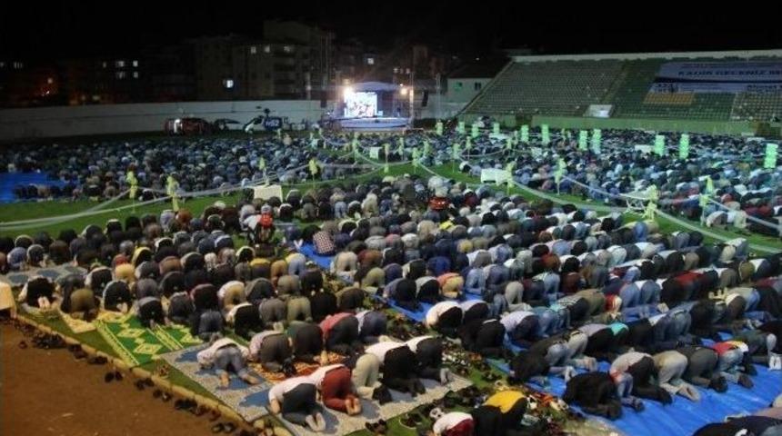 &Uuml;nye&rsquo;de Statta "kadir Gecesi" Programı