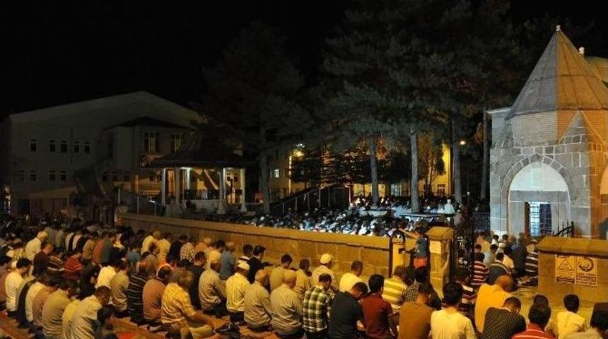 Seydişehir&rsquo;de Kadir Gecesi Coşkusu