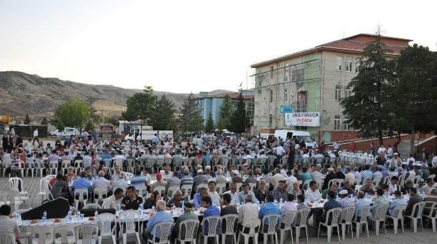 Kadir Gecesi&rsquo;nde Hekimhanlılar İftarda Buluştu