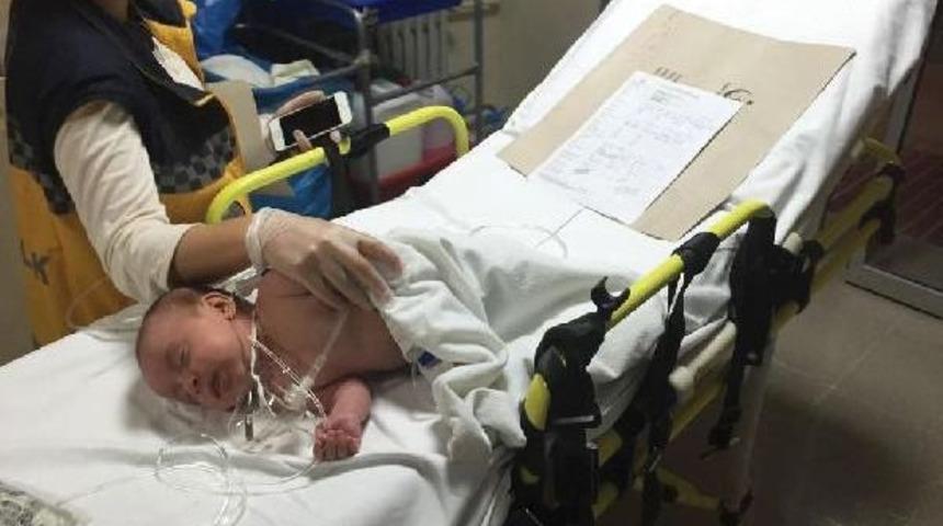 Su Diye Turşu Asidi I&ccedil;irilen 2 Aylık Bebek Yaşam Savaşı Veriyor