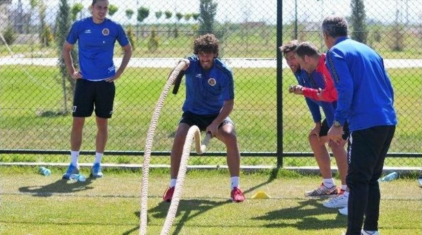 Erhan Altın: "felsefemiz Takım Ruhu"