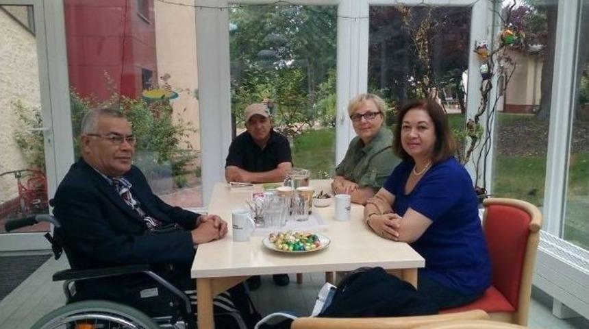 Boz&uuml;y&uuml;k Engelliler Derneği Başkanı &Ccedil;elik&rsquo;in Berlin Ziyareti