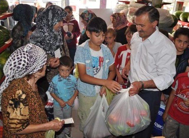 Mahalle Muhtarından 155 Aileye Ramazan Yardımı