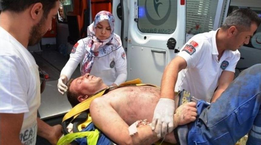 Elektriğe &Ccedil;arpılan 2 İş&ccedil;i Yaralandı