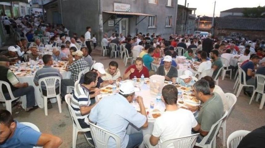 Kadir Gecesinde 2 Bin 500 Kişi Birlikte Oru&ccedil; A&ccedil;tı