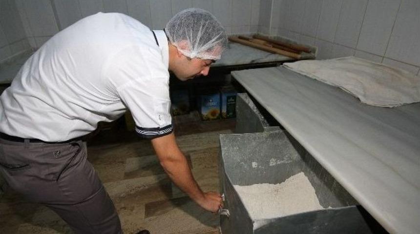 Denizli&rsquo;de Zabıtadan Bayram Denetimi