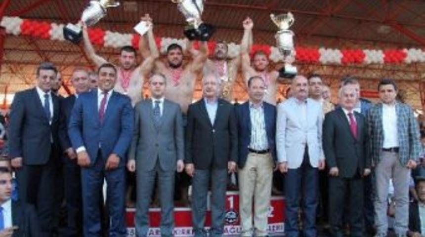 Kırkpınar'da Başpehlivan'ın &Ouml;d&uuml;l&uuml; 37 Bin Lira