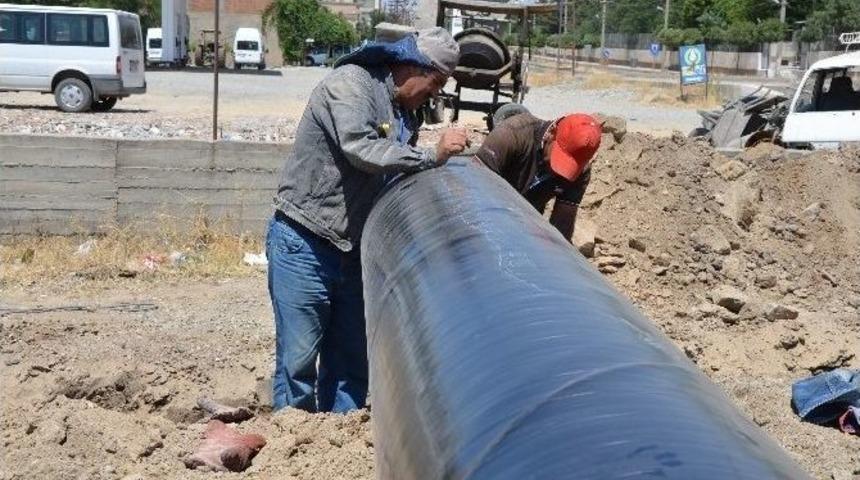 Silvan&rsquo;da Su Sorunu İ&ccedil;in Kazı &Ccedil;alışması Yapıldı