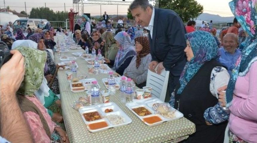 Başkan &Ccedil;er&ccedil;i Osmancalı&rsquo;da Sevgiyle Karşılandı