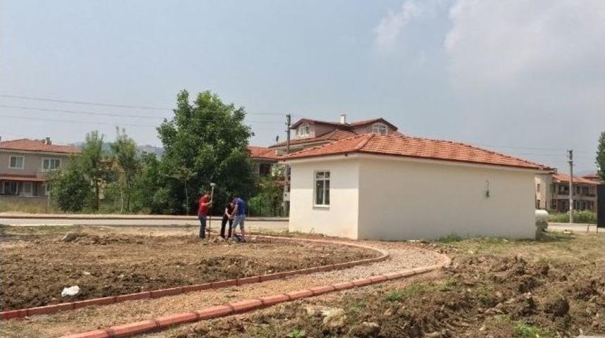 Bah&ccedil;elievler Meydanı Tamamlanıyor