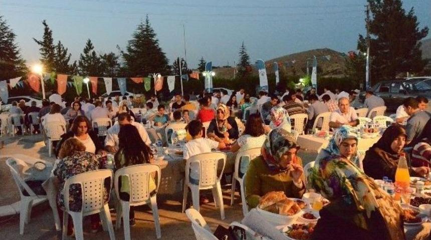 Başkan Polat&rsquo;tan İl&ccedil;e Protokol&uuml;ne İftar