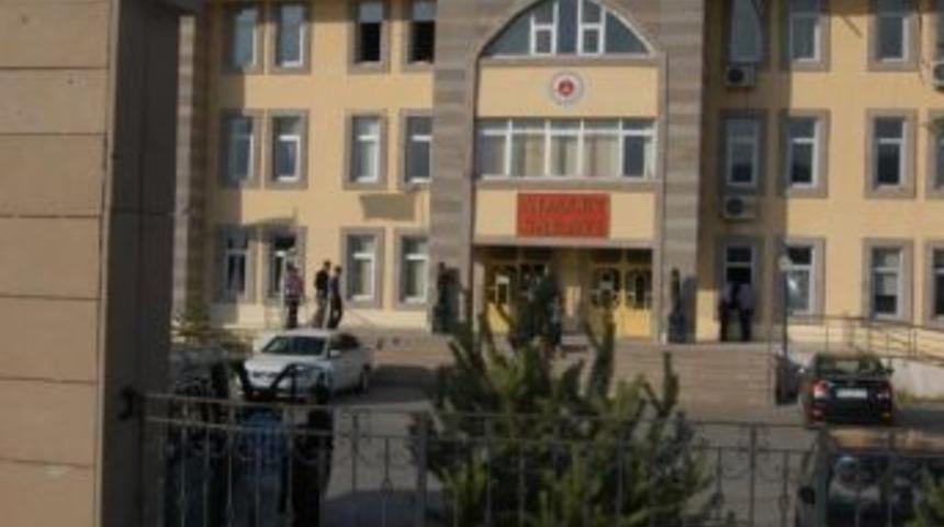 Canlı Kalkan' Oldukları &Ouml;ne S&uuml;r&uuml;len 13 Kişi Serbest Bırakıldı