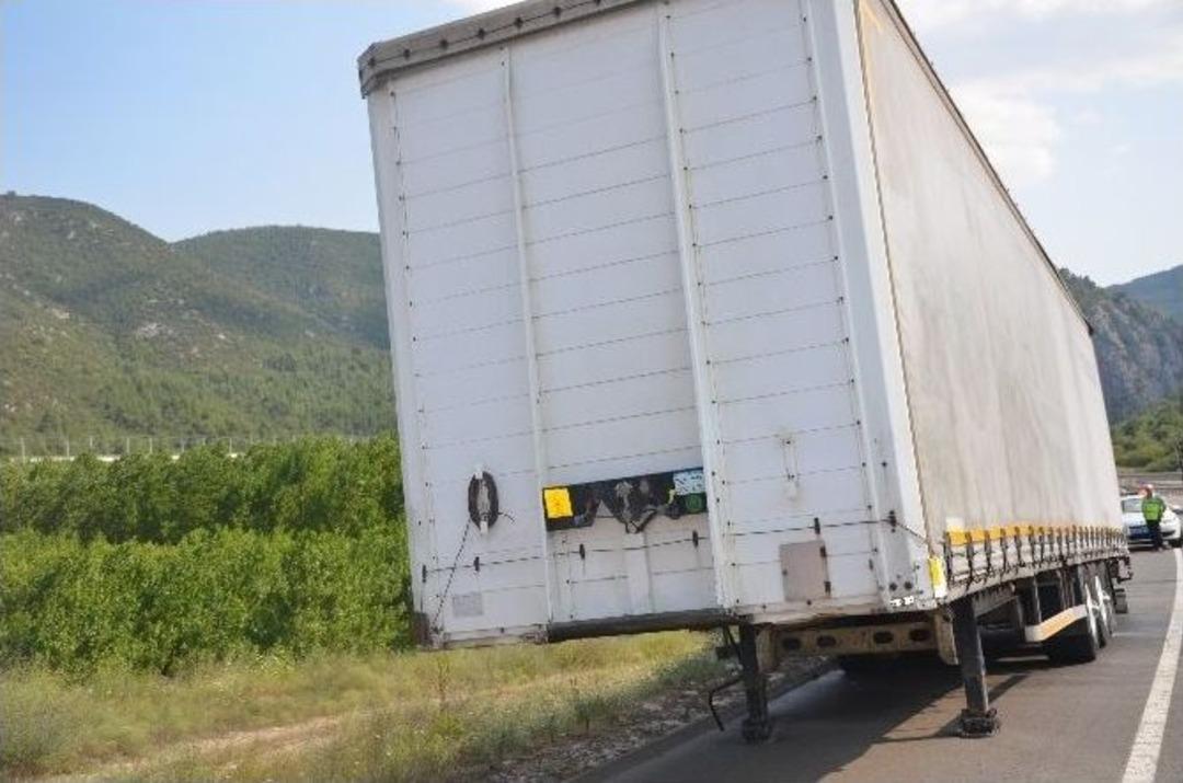 Şof&ouml;r&uuml;n Uyanıklığı Tır&rsquo;ın Alev Almasına Engel Oldu