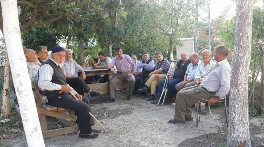 Muhtardan İl Genel Meclis &Uuml;yelerine Parke Taşı Teşekk&uuml;r&uuml;