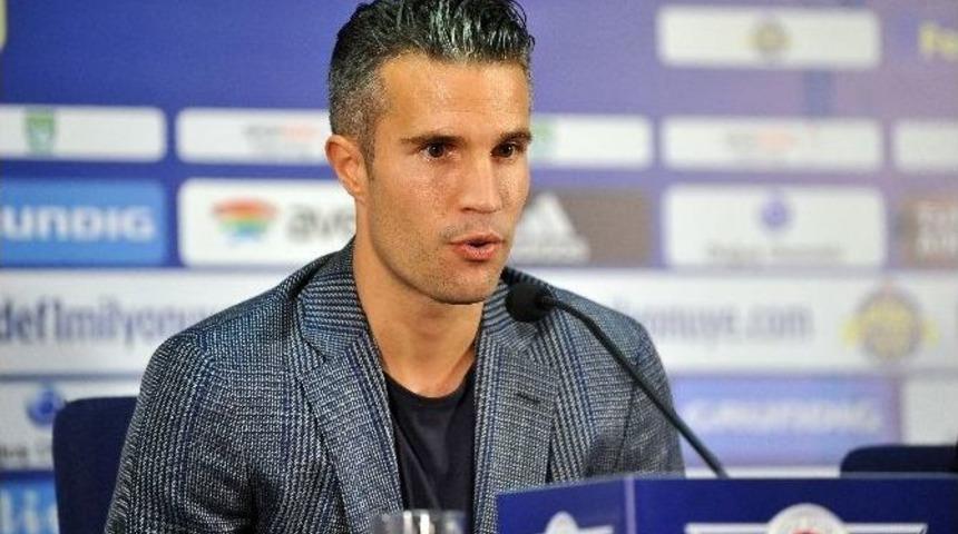 Van Persıe: "kupalar Kazanmak İstiyorum"