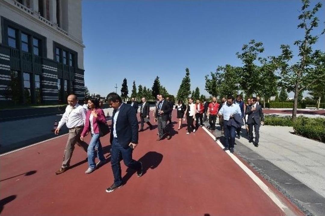 Cumhurbaşkanlığı K&uuml;lliyesi İkinci Kez Kapılarını Basın Mensuplarına A&ccedil;tı