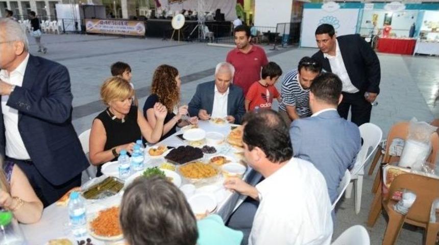 Nil&uuml;fer&rsquo;de Kardeşlik Sofrası Kuruldu